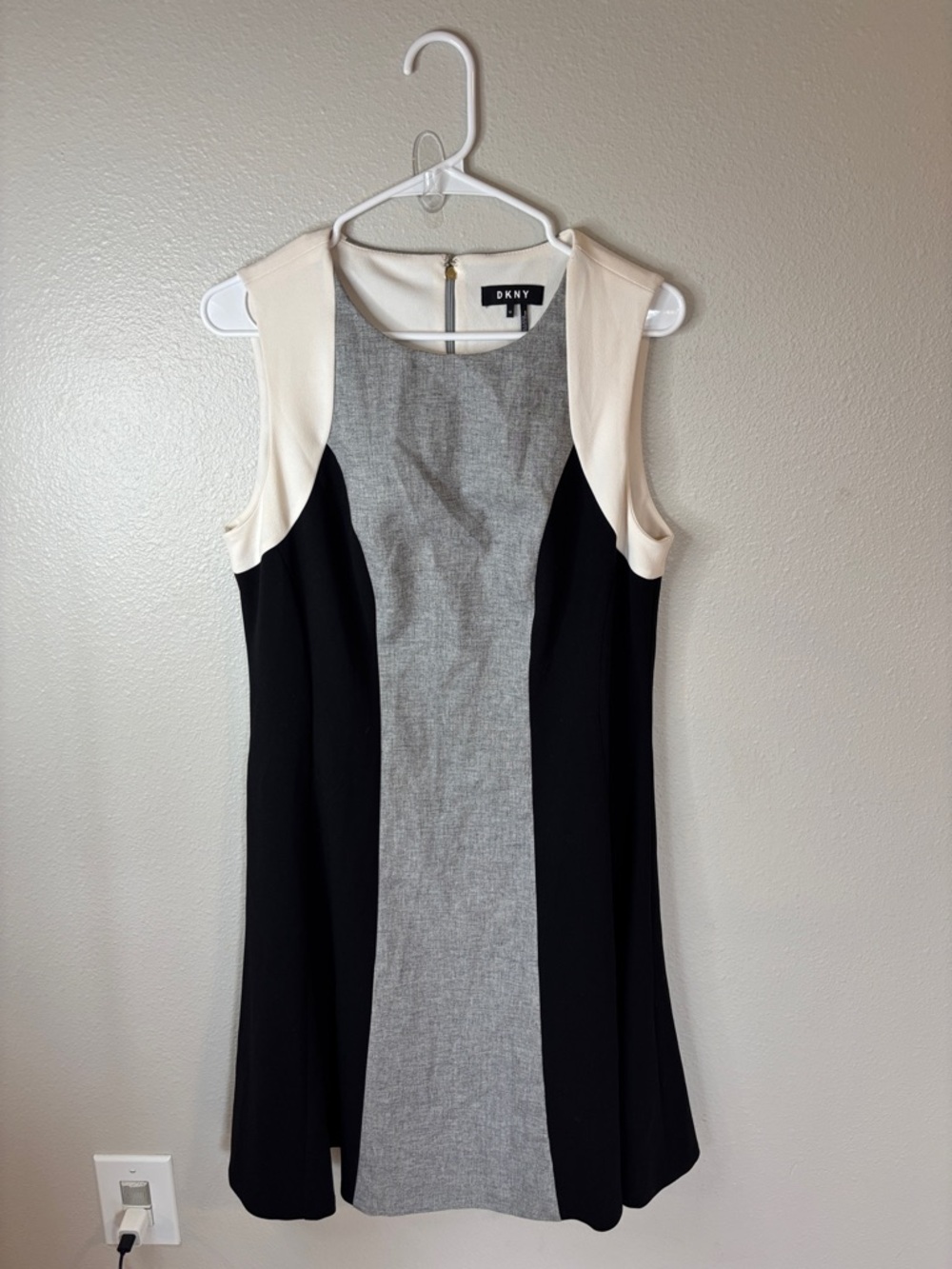 DKNY Black, Gray & Cream Colorblock Sleeveless Shift Dress -189sku